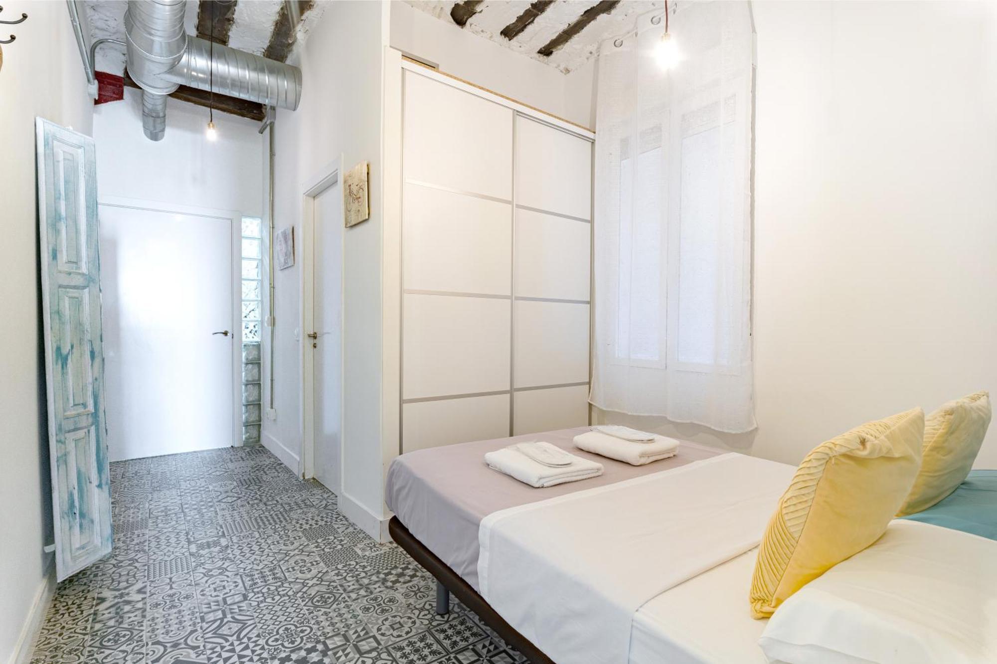 Vintage Apartment Near Puerta Del Sol มาดริด ภายนอก รูปภาพ
