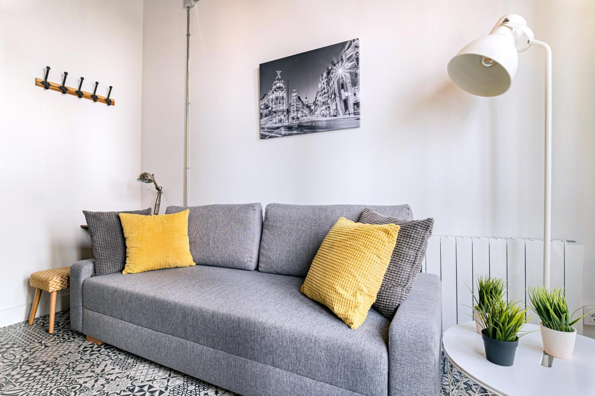 Vintage Apartment Near Puerta Del Sol มาดริด ภายนอก รูปภาพ