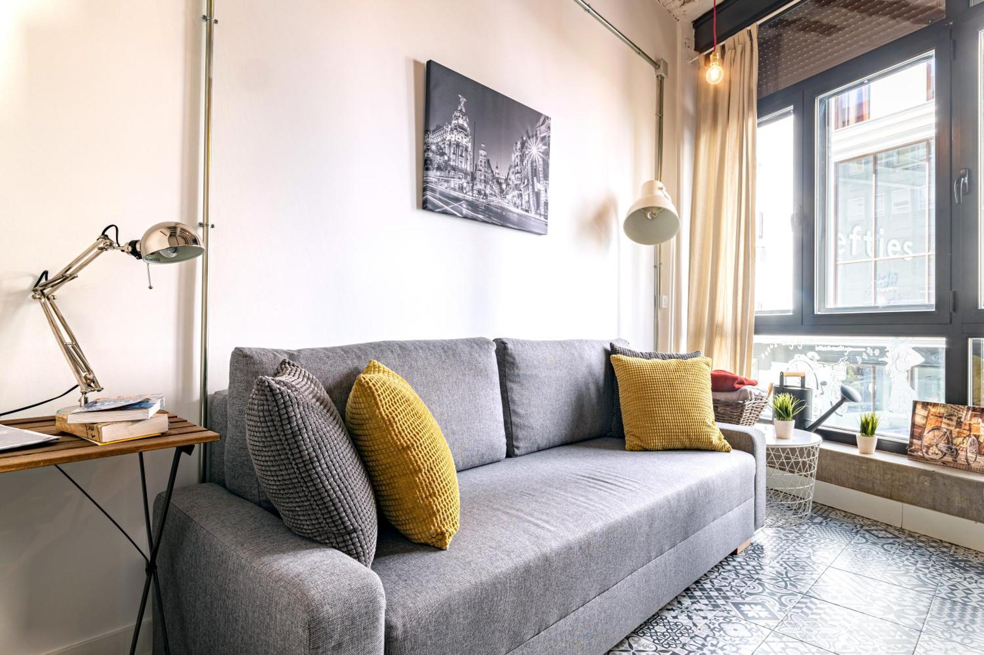 Vintage Apartment Near Puerta Del Sol มาดริด ภายนอก รูปภาพ