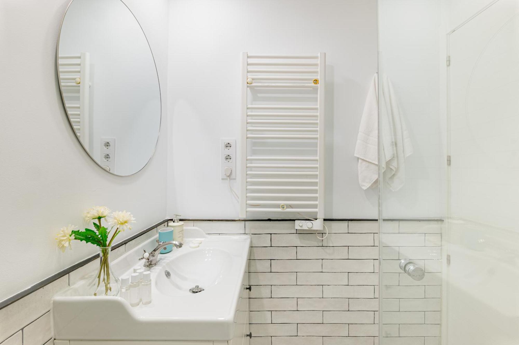 Vintage Apartment Near Puerta Del Sol มาดริด ภายนอก รูปภาพ
